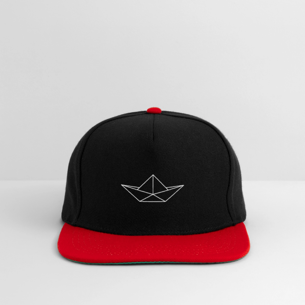 Snapback Cap - Origami Boot (weiss) - Schwarz/Rot