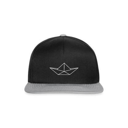 Snapback Cap - Origami Boot (weiss) - Schwarz/Grau